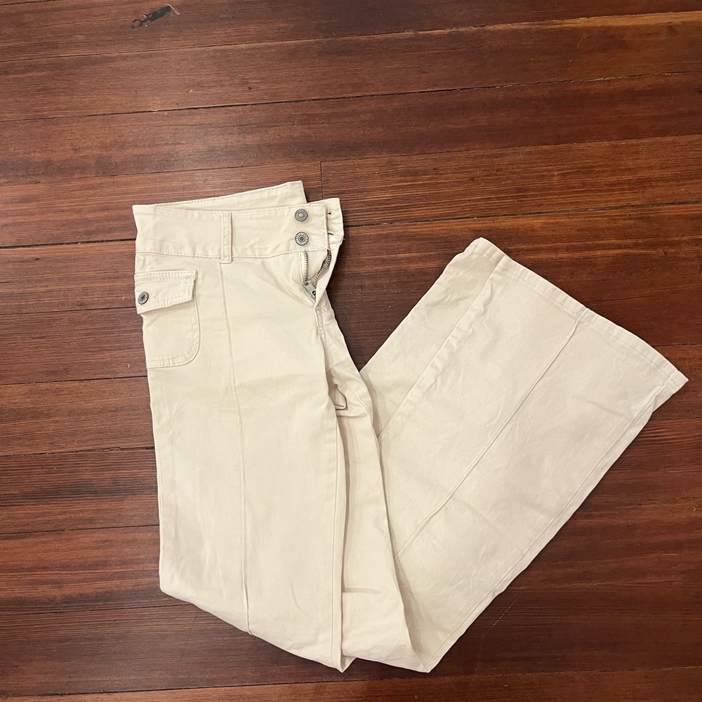 Women’s Cream Wide-Leg Jeans
